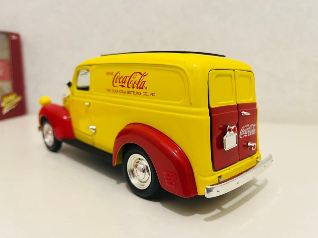 コカコーラ1940年代配達車 ミニカー1:24 &1:34 2台セット