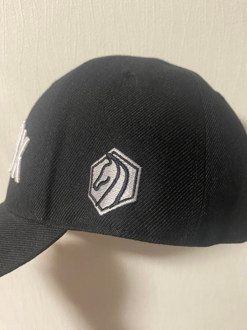 S*u様 これからの競馬場ファッションに！ イクイノックス　135キャップ　帽子