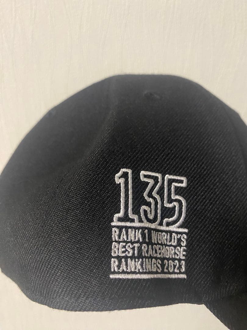 S*u様 これからの競馬場ファッションに！ イクイノックス　135キャップ　帽子