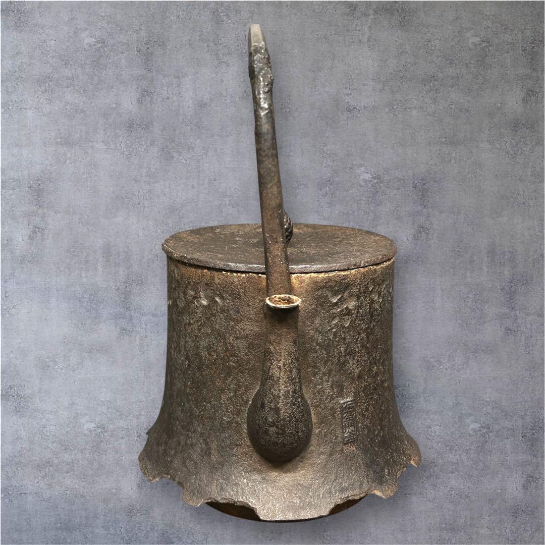 小泉仁左衛門　鉄瓶