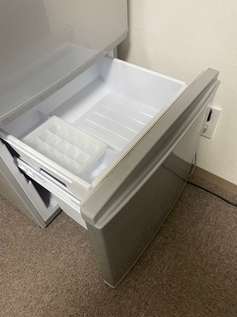 【最終価格】シルバー冷蔵庫　両開き対応　SJ-D14C-S