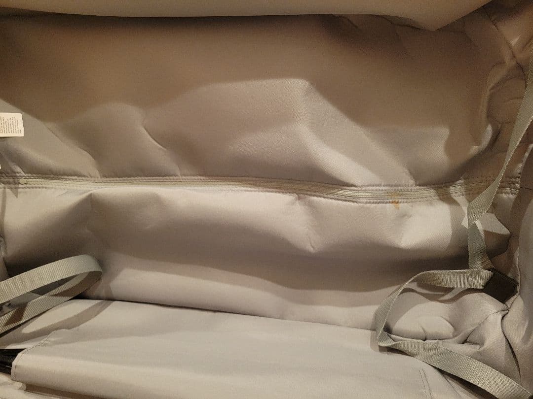 キャリーバーの高さを自由に調節できるストッパー付きハードキャリー 87Ｌネイビー