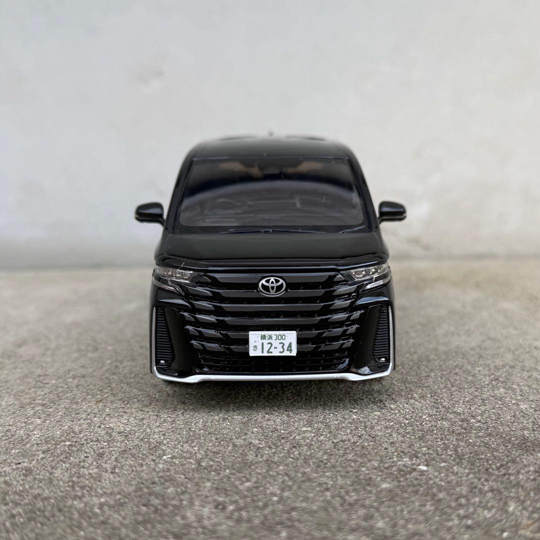 1/30 トヨタ ヴェルファイア カラーサンプル ミニカー
