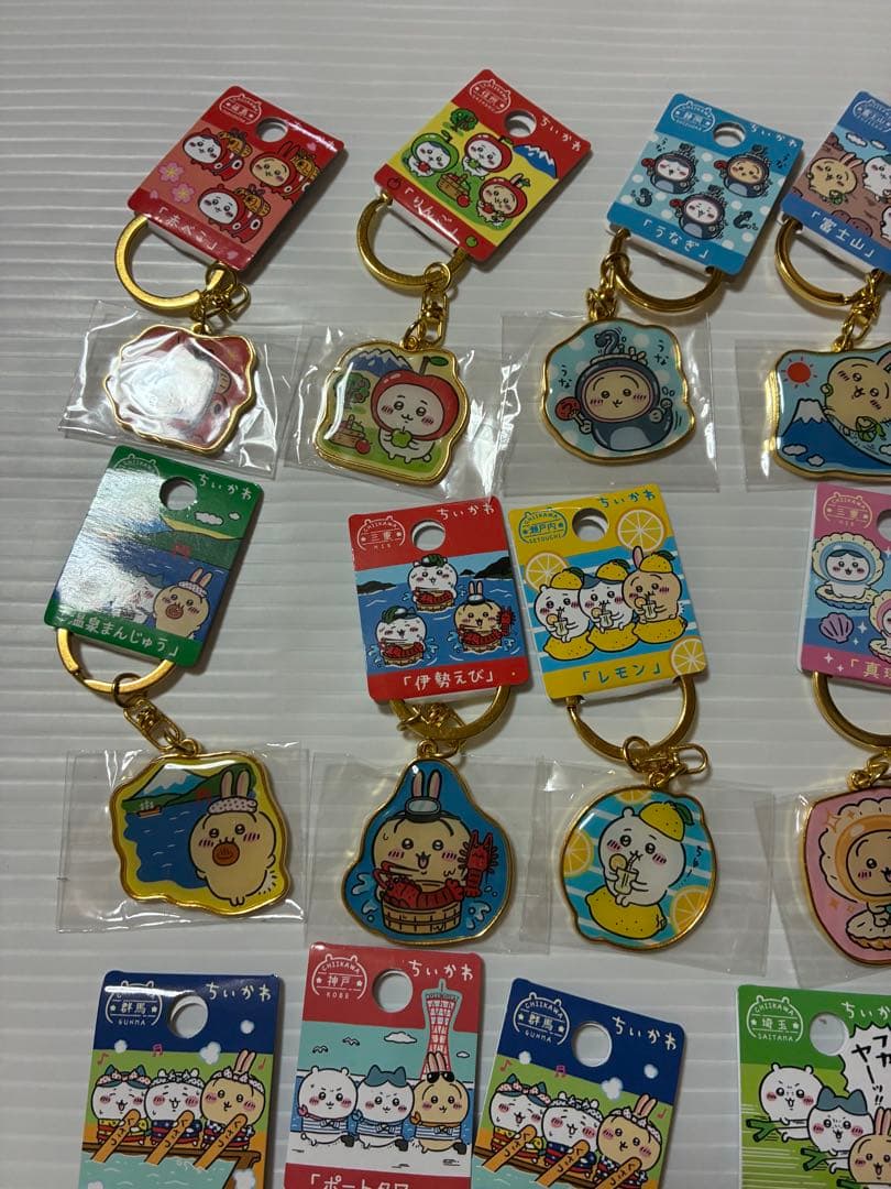 ちいかわ うさぎ ハチワレ ご当地キーホルダー 98セット