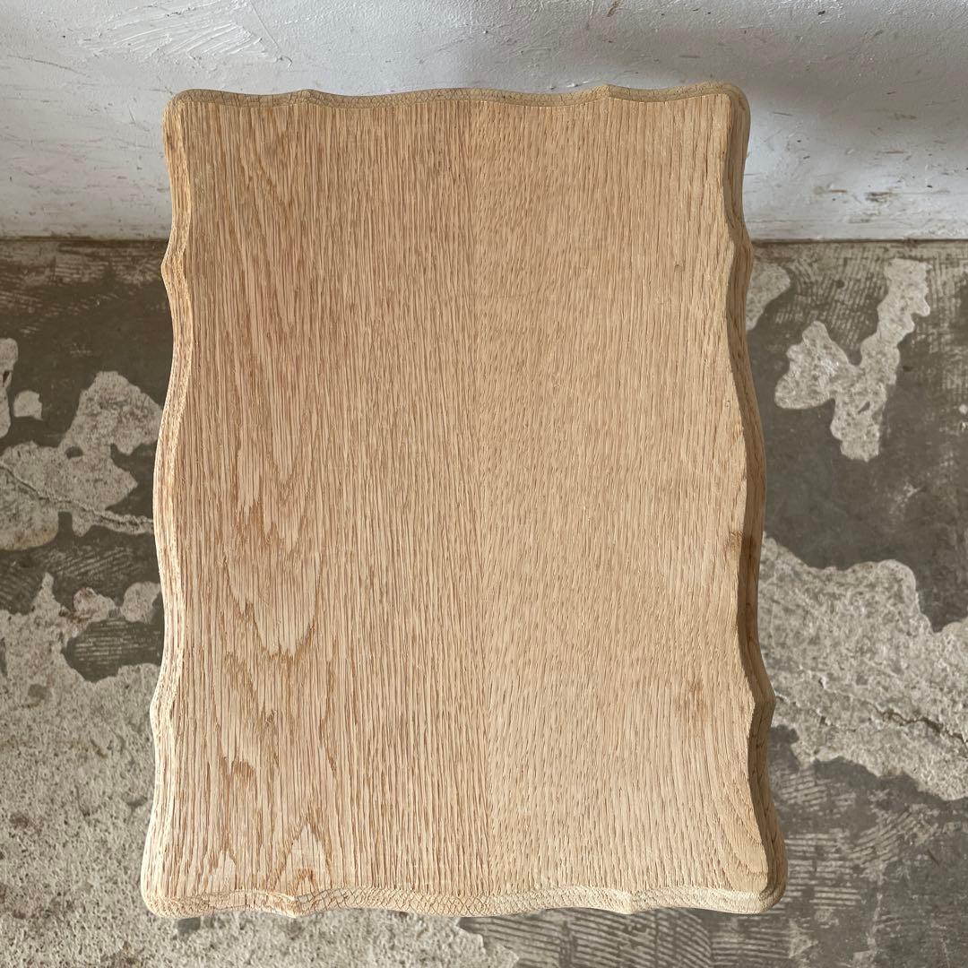 ビンテージ　サイドテーブル 花台 ベッドサイドテーブル　小　猫脚　剥離