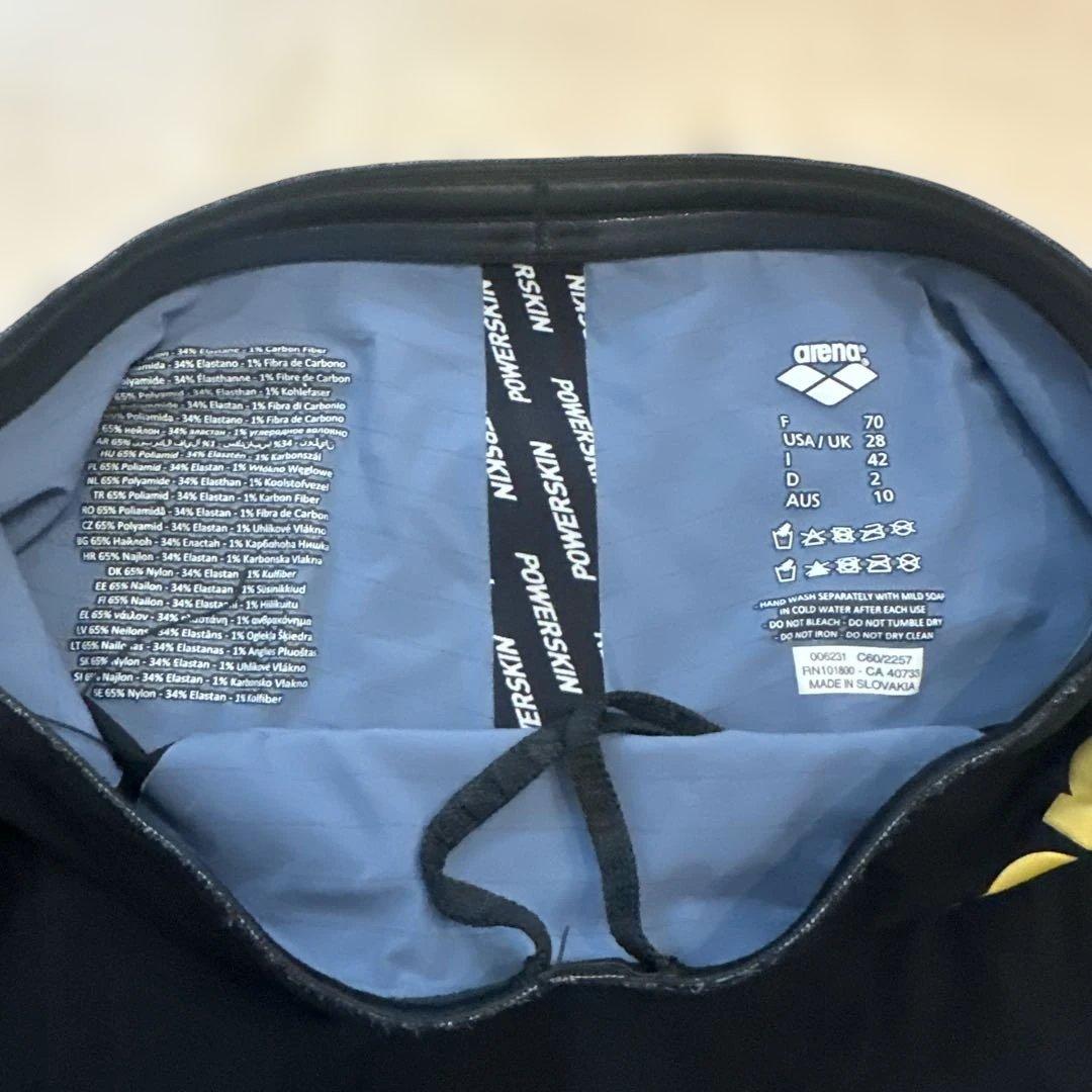 arena パワースキンカーボンエア 水着 S 黒