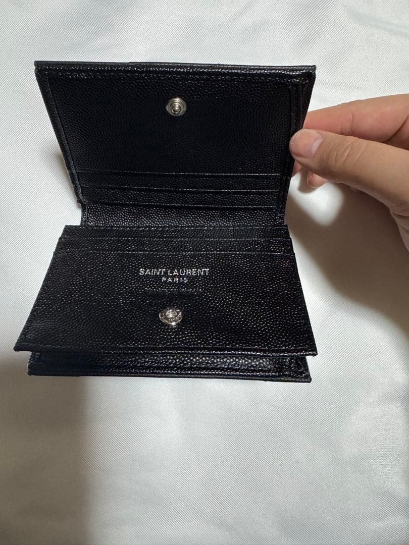 R*u様 ✨美品✨Saint Laurent ブラック 二つ折り財布 エンボス加