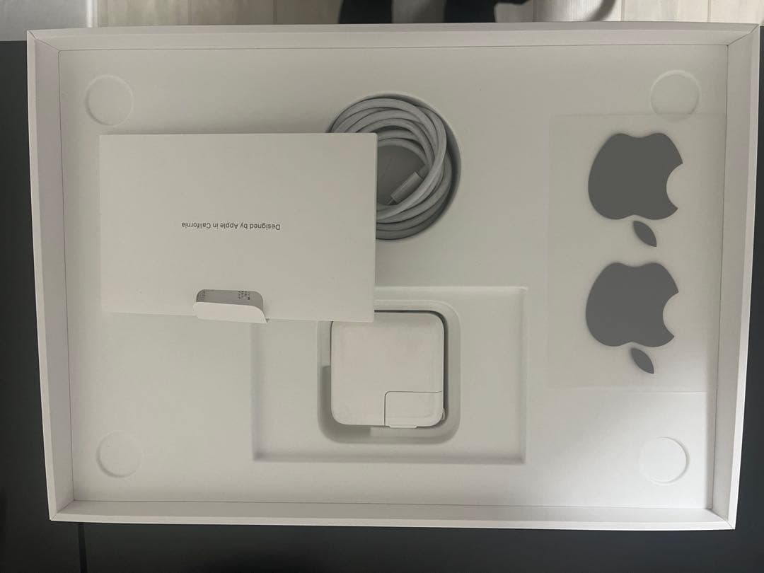 Apple MacBook Air スペースグレイ　M1チップ