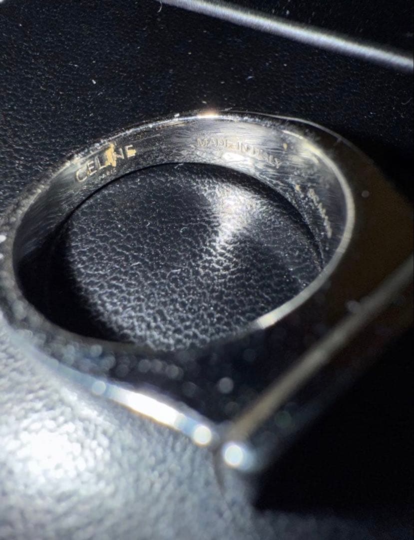 CELINE ブラックレザーリングケース付きリング