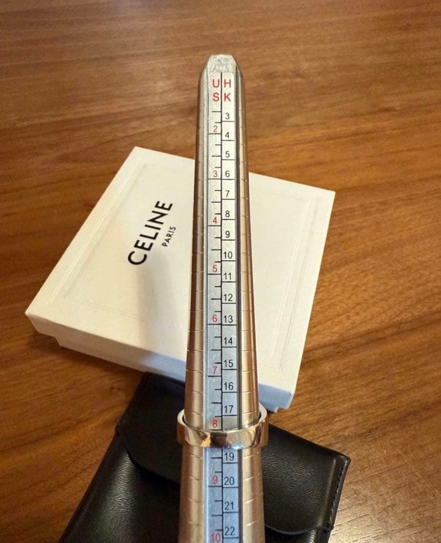 CELINE ブラックレザーリングケース付きリング