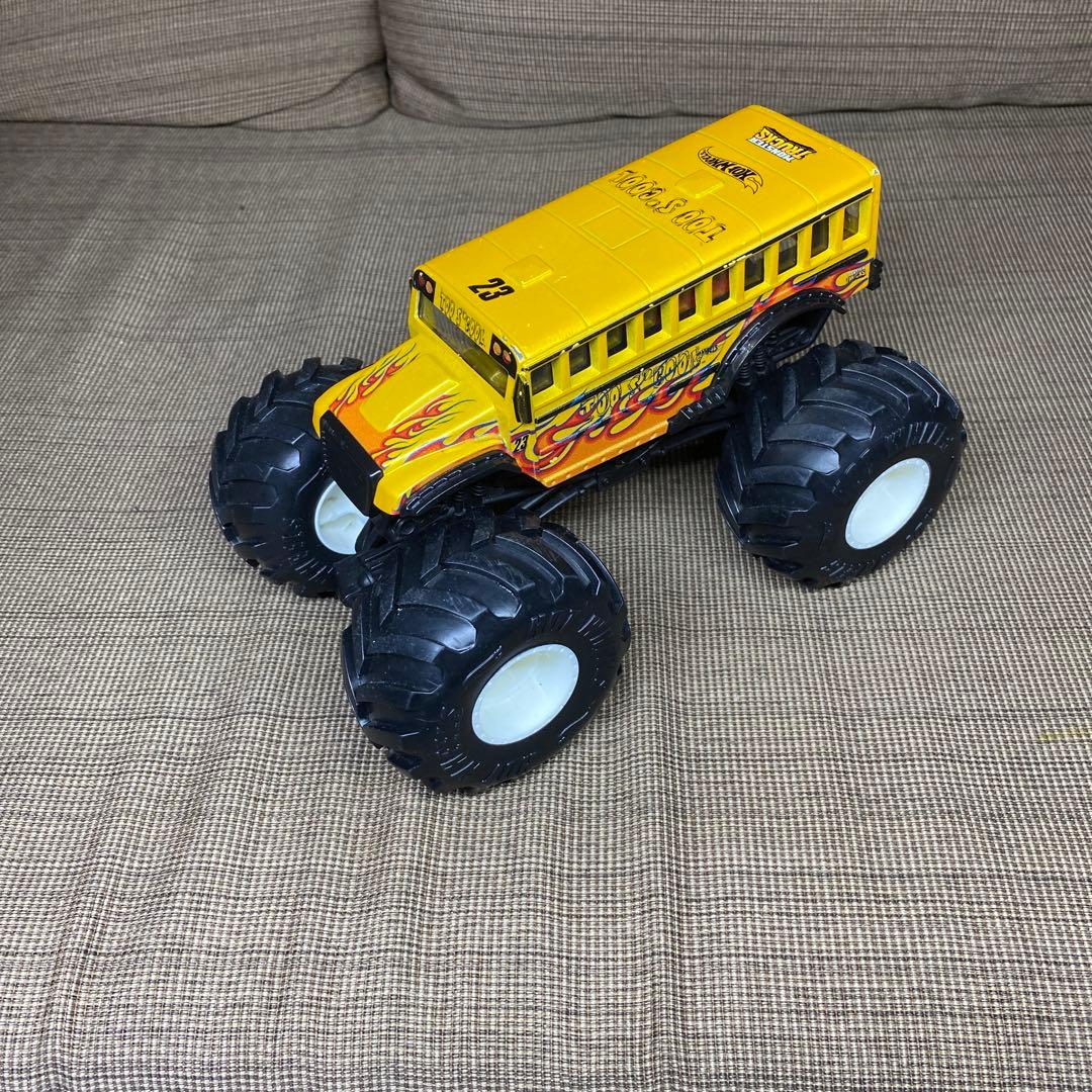 ホットウィール　モンスタートラック 23番 炎デザイン