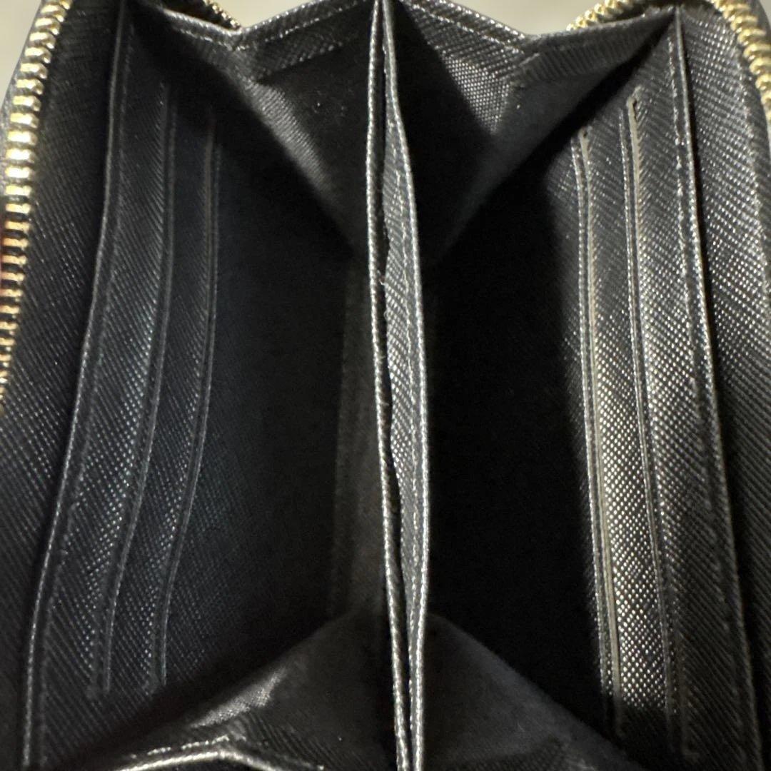 PRADA ブラック レザー ケース最終値下げ！早い者勝ちです‼️