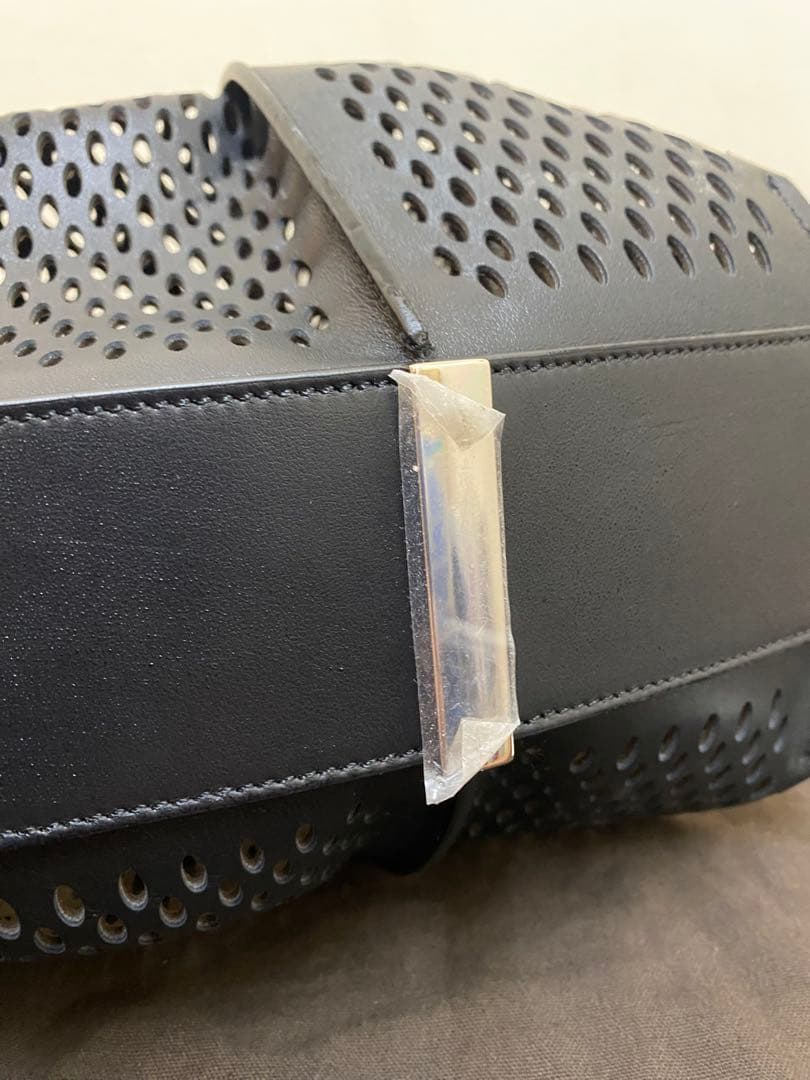 トッズ　ティータイムレス　T Timeless ハンドバッグ M 黒色　美品