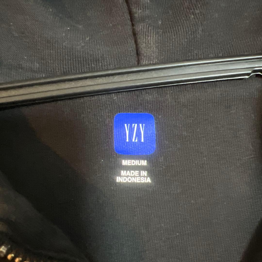 イージーギャップ　YZY ブラックパーカー Mサイズ