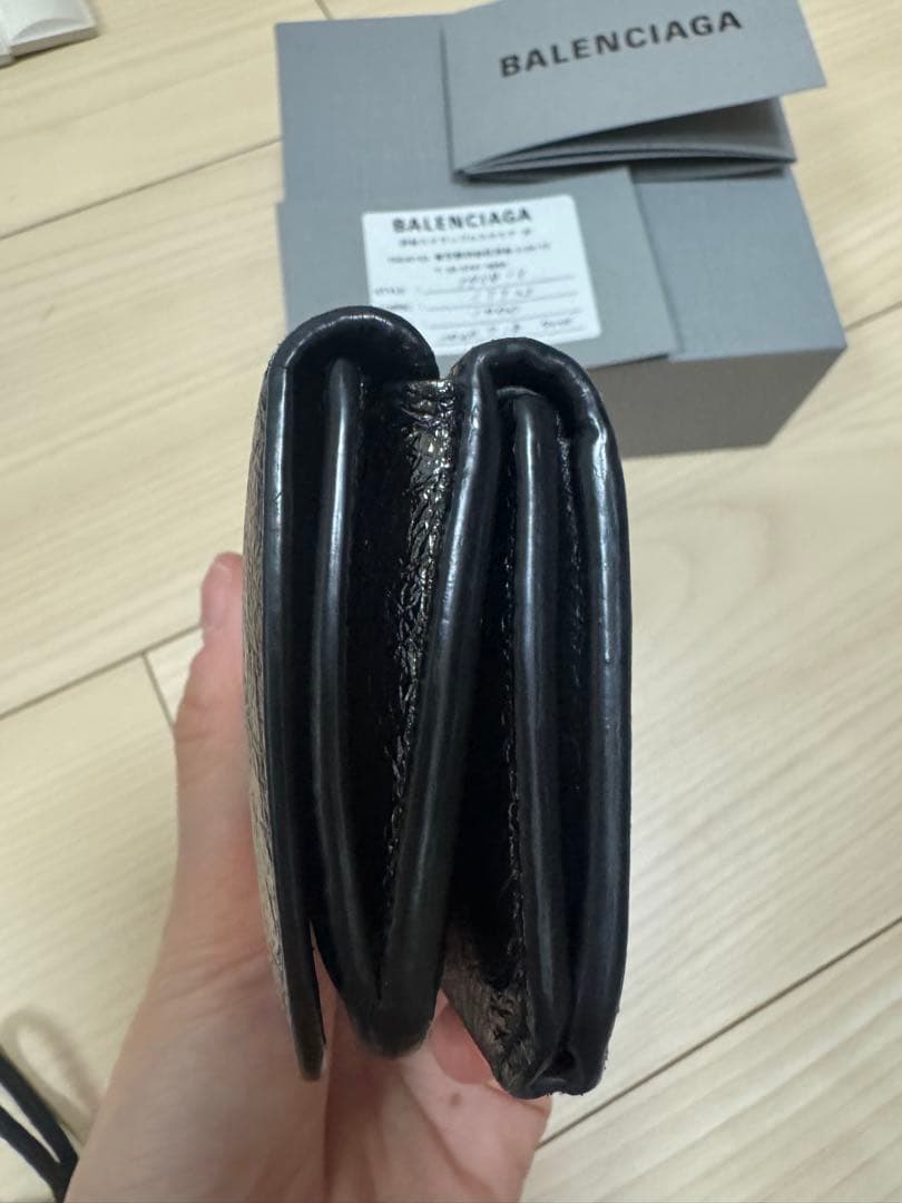 BALENCIAGA 三つ折り財布 メタリックブラック　レザー