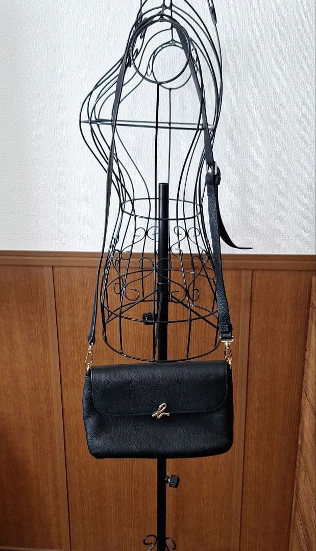 未使用 アニエスベー ブラックレザーショルダーバッグ