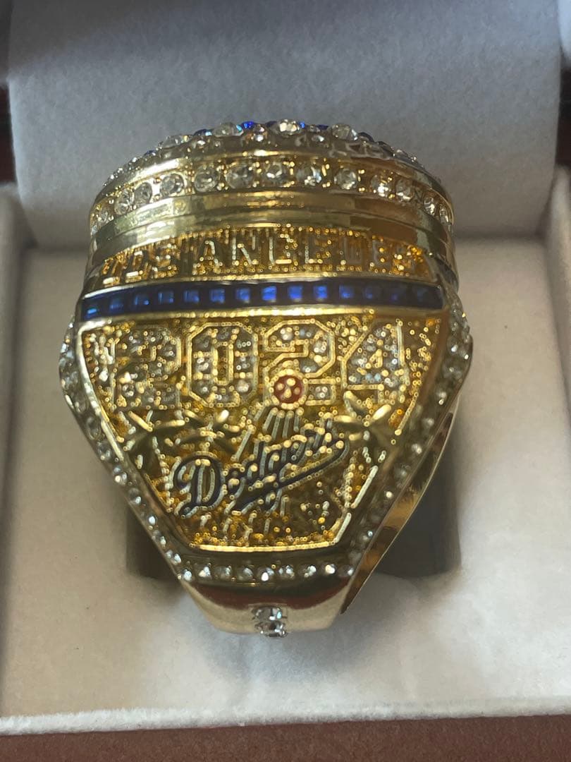 大谷翔平サインボールとLA Dodgersリングセット(2024)