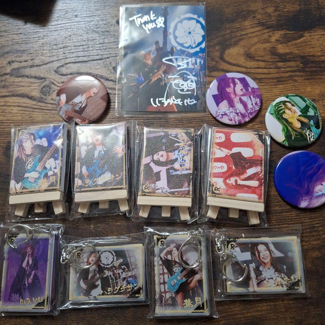 NEMOPHILA 　缶バッジ　キーホルダー　ミニキャンバスボード　写真