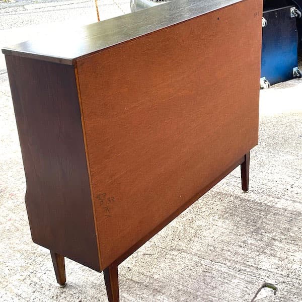 イギリスビンテージ　ガラスキャビネット　ブックシェルフ　サイドボード