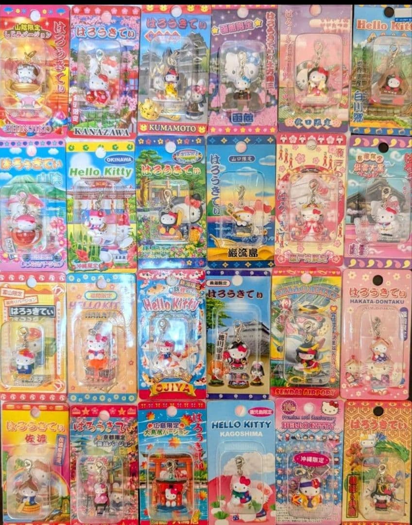 ☆*☆様 ハローキティ　ご当地キティ　ストラップ　200個おまとめ（ロリータ他）