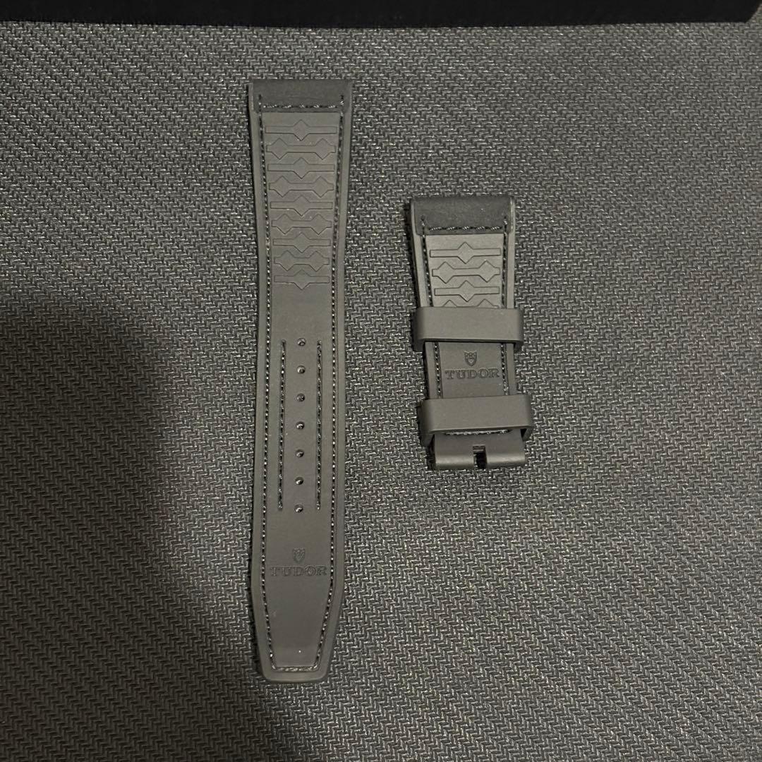 TUDOR チューダー ブラックベイ セラミック