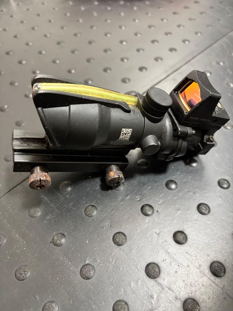 ［最終値下げ］Trijicon ACOG ブラック レッドドットサイト付き