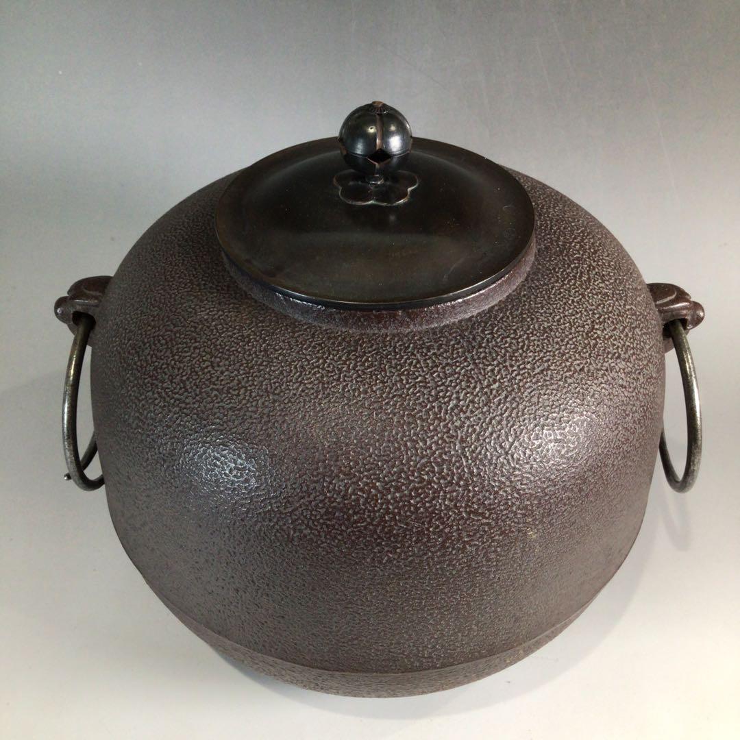 Ｐ２３３　茶釜　『人間国宝　高橋敬典造』『丸釜』　共箱　茶道具