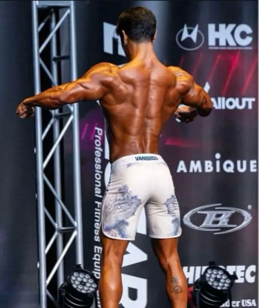 VANQUISH 白 サーフパンツ 28インチ