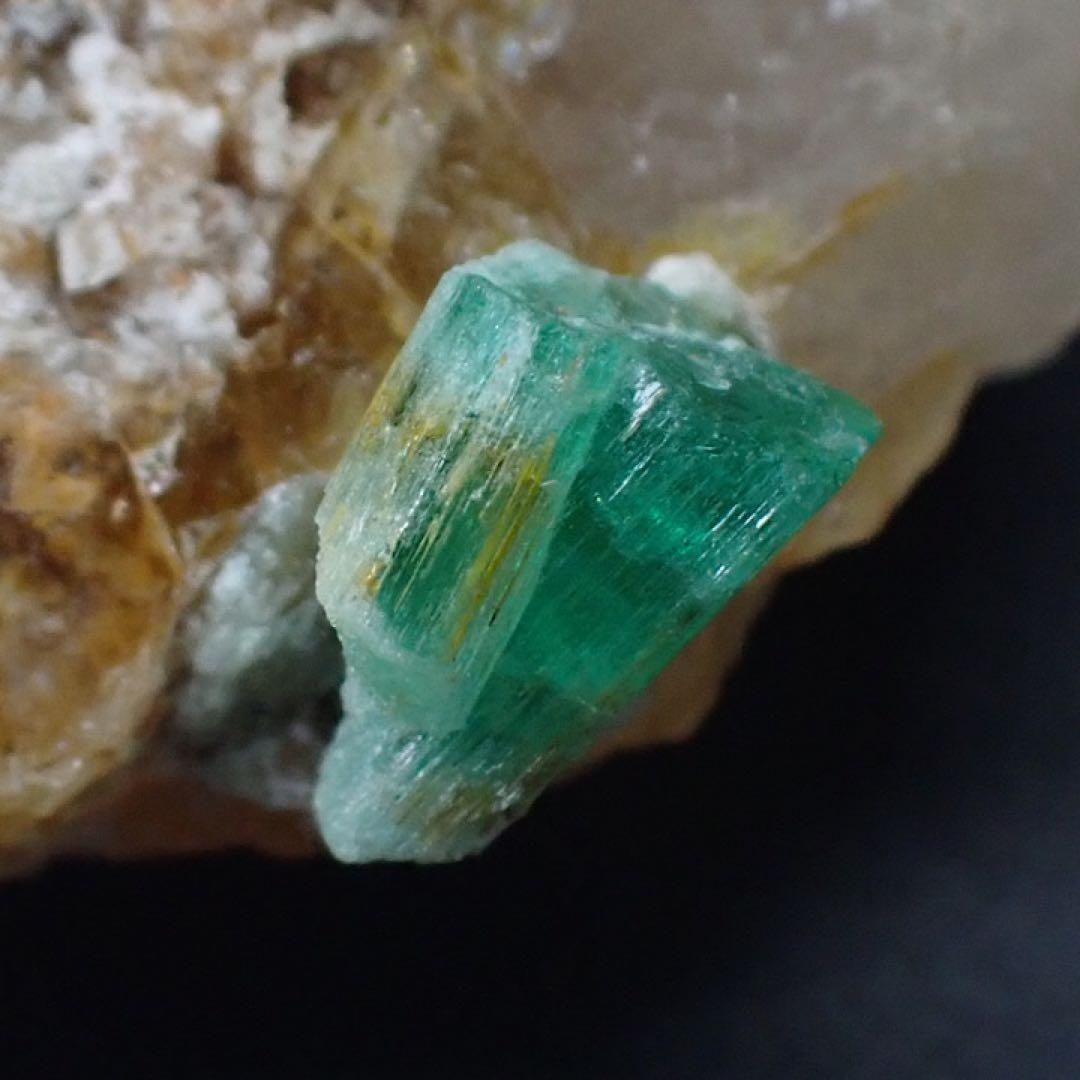 【アフガニスタン/パンジシール産】エメラルド原石