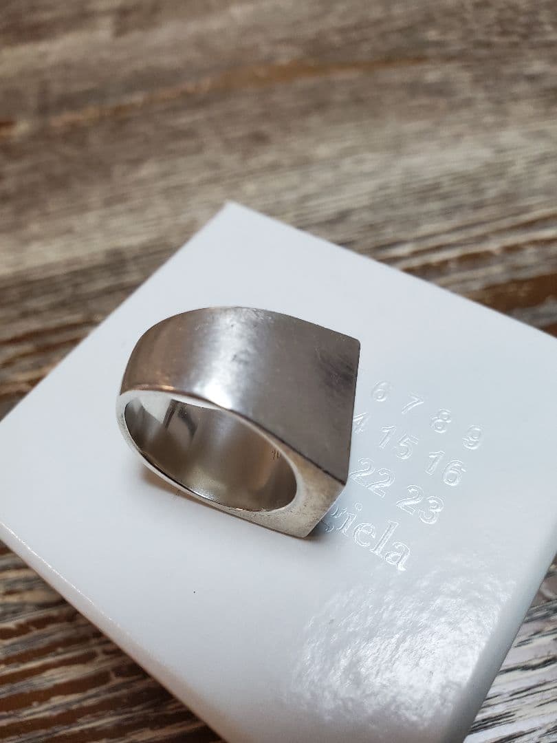 リッケンバッカー　マルジェラ　オニキス　スクエア　リング