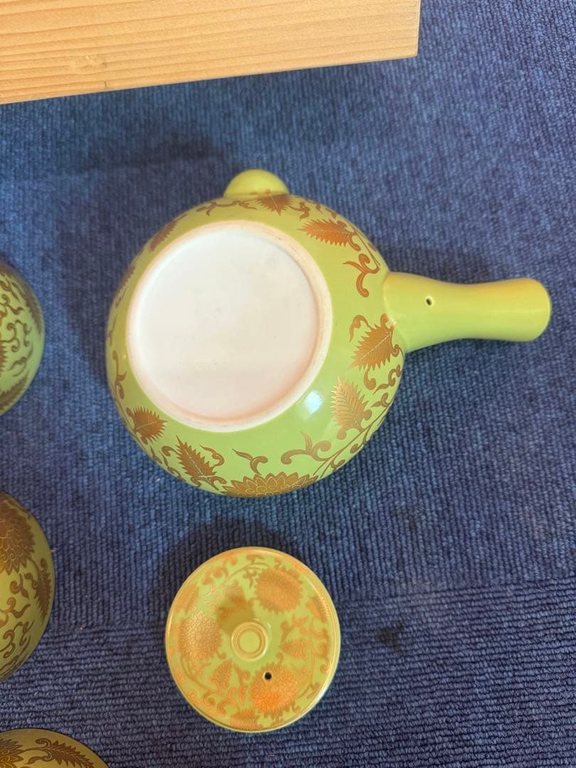 1800  希少　其泉　萌黄金欄手 茶器セット　急須1客　湯呑5客　金彩