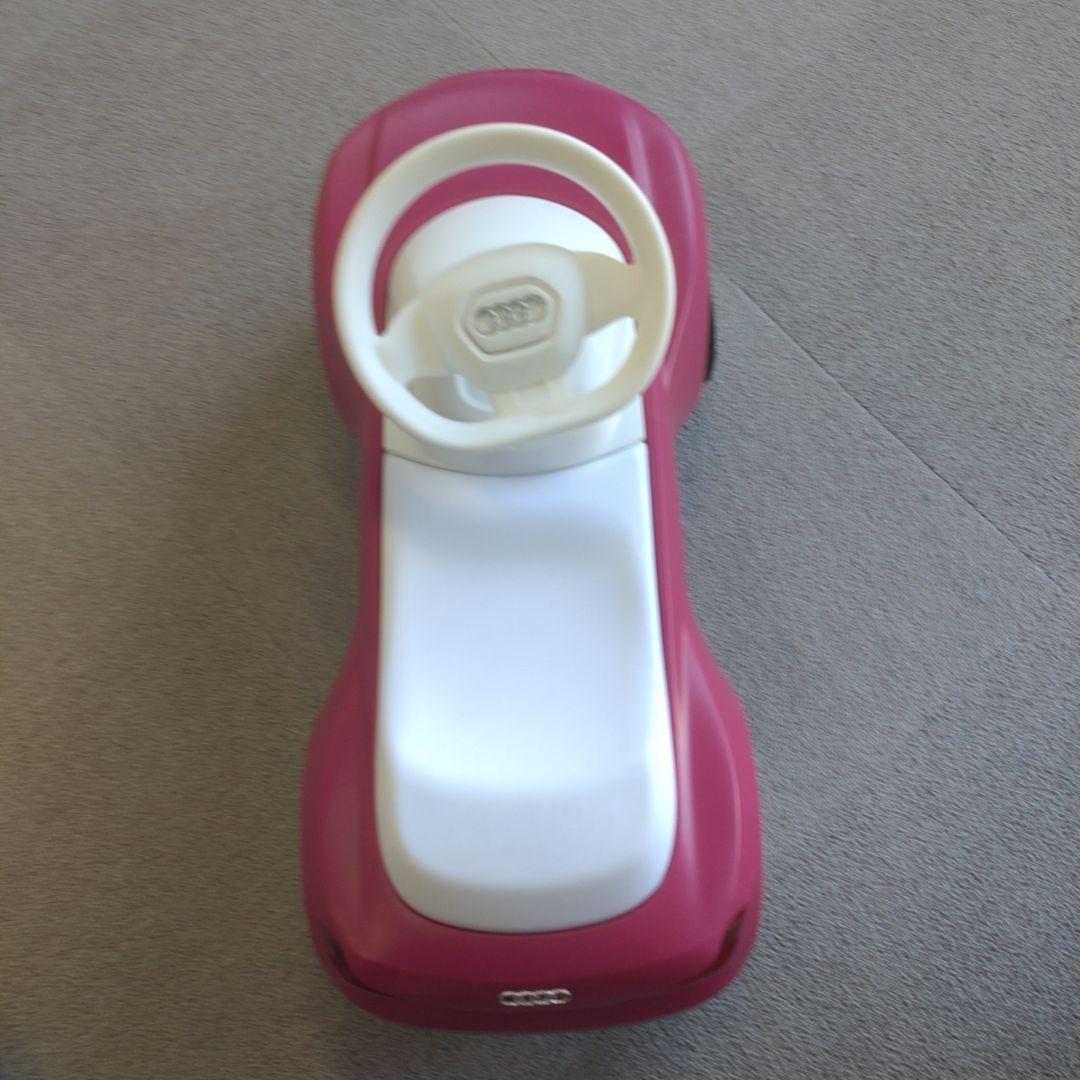 アウディ　子供用　乗り物　おもちゃ　キッズ　車　Audi