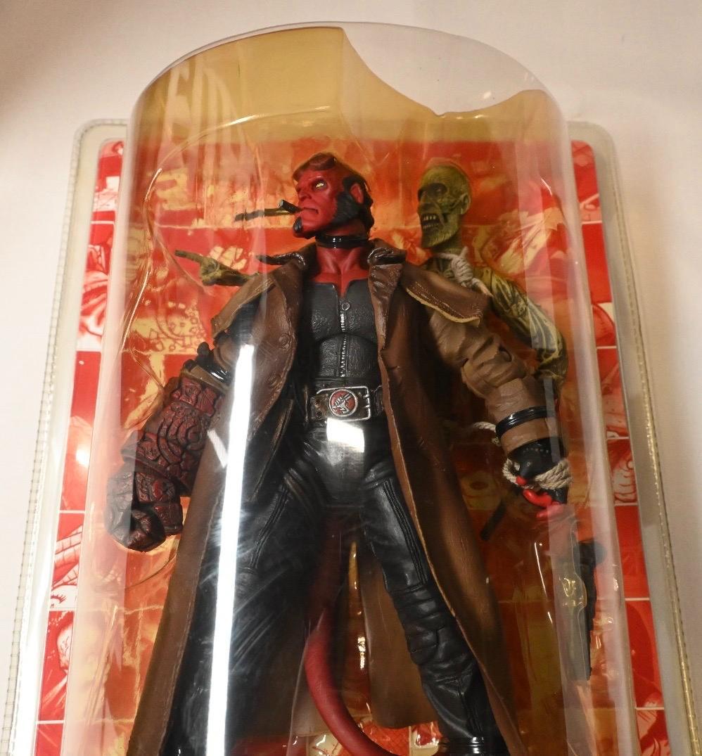 ヘルボーイ アクションフィギュア 日本限定