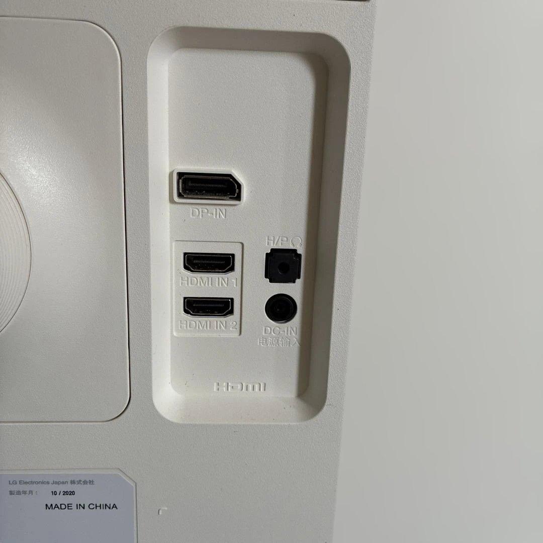 27インチ4K液晶モニター LG 27UL550-w