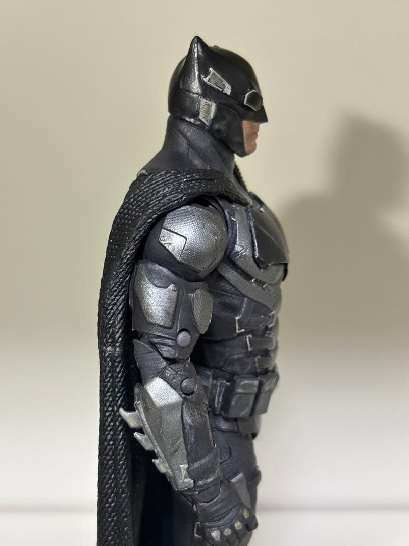 カスタム塗装品 マルチバース タクティカルバットマン フィギュア figure