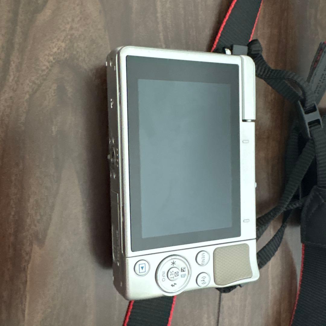 Canon EOS M100 ミラーレスカメラ レンズ2本付き