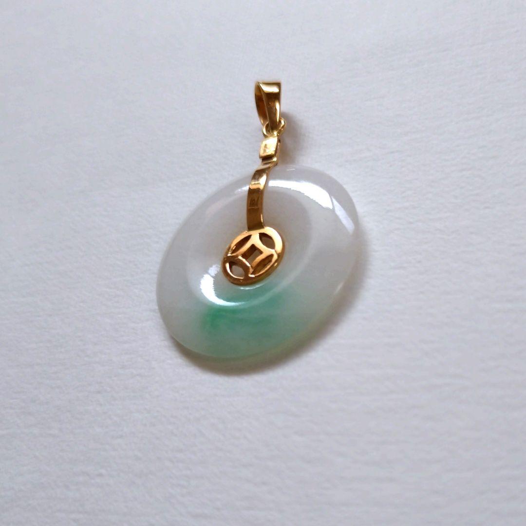 天然ジェイダイト　硬玉　ソーティング付　ドーナツ型ペンダントトップ　刻印18K