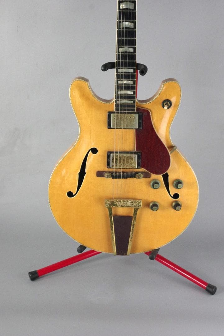 YAMAHA セミアコエレキギター