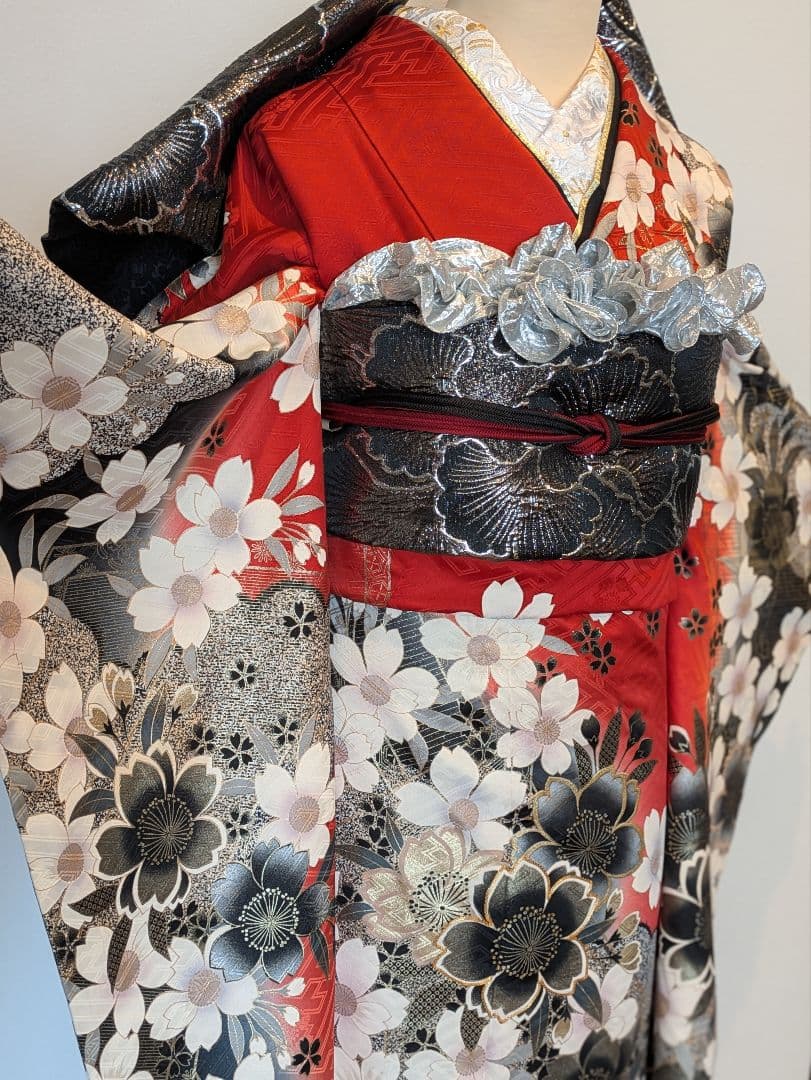 振袖フルセット 身丈162裄65.5 豪華振袖 金彩 赤 黒 逸品 成人式