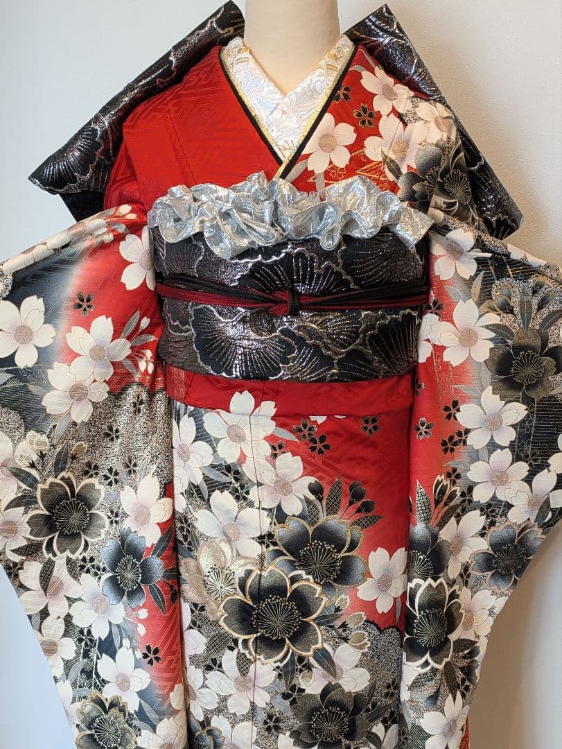 振袖フルセット 身丈162裄65.5 豪華振袖 金彩 赤 黒 逸品 成人式