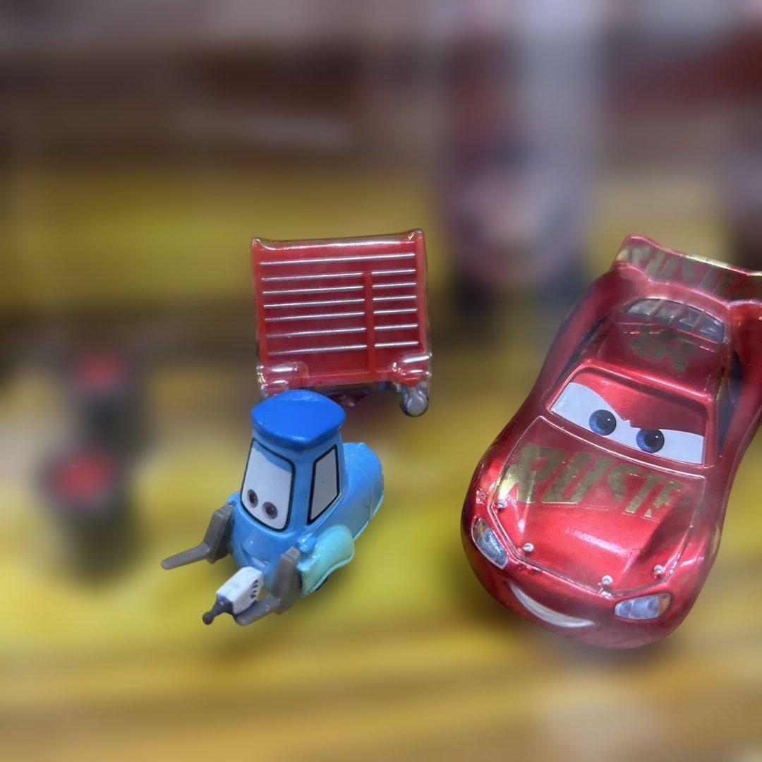 カーズミニカー。Fireball Beach Race 4-Pack