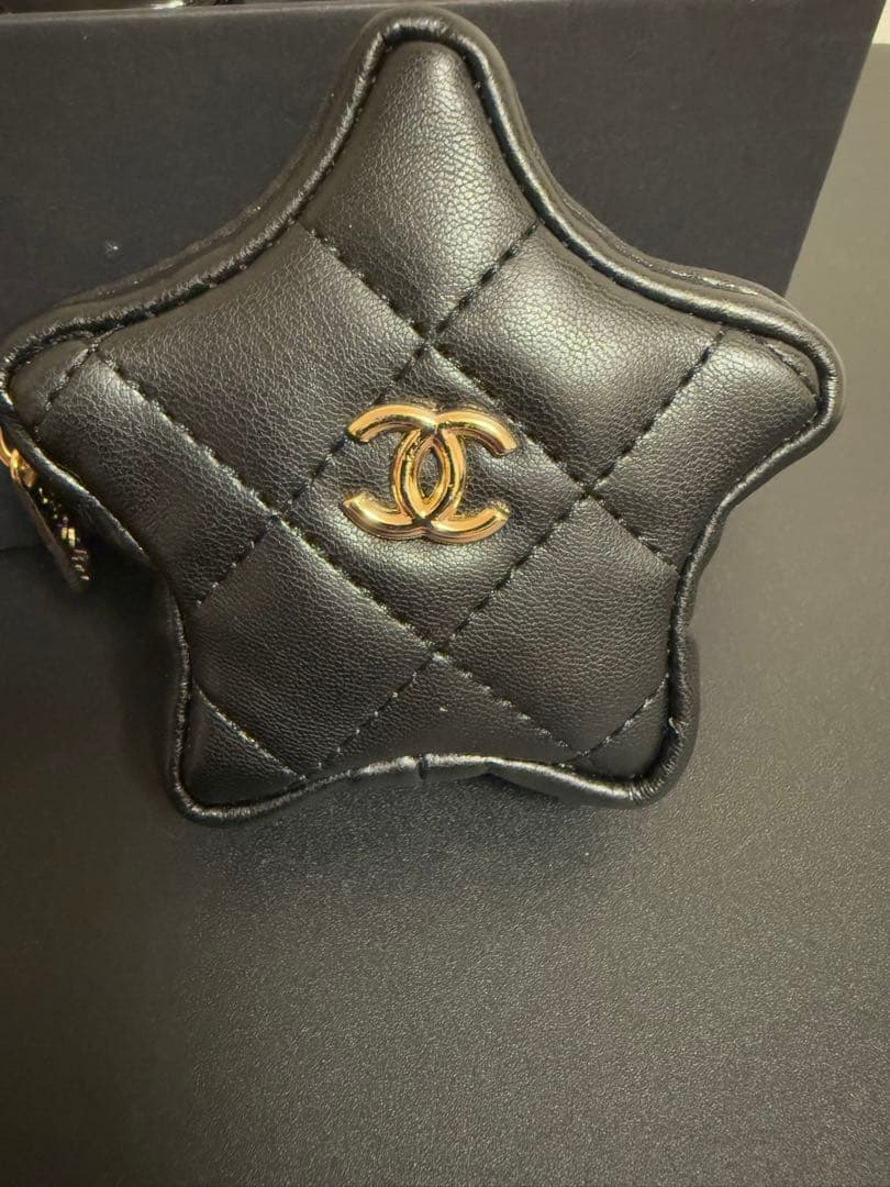 CHANEL ショルダーバッグ ブラックレザー ケース ノベルティ
