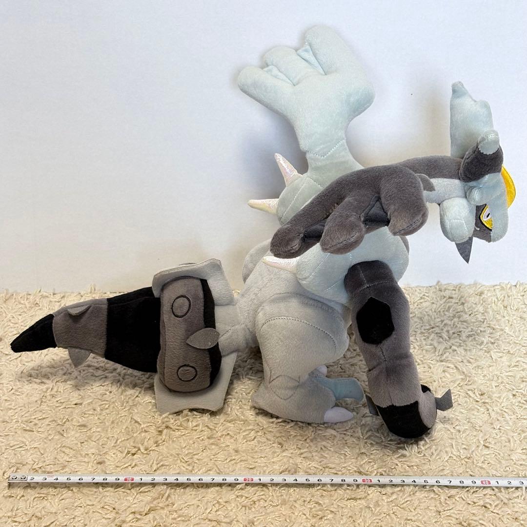 キュレム　ぬいぐるみ　ホワイトキュレム　ブラックキュレム　タカラトミー　TOMI