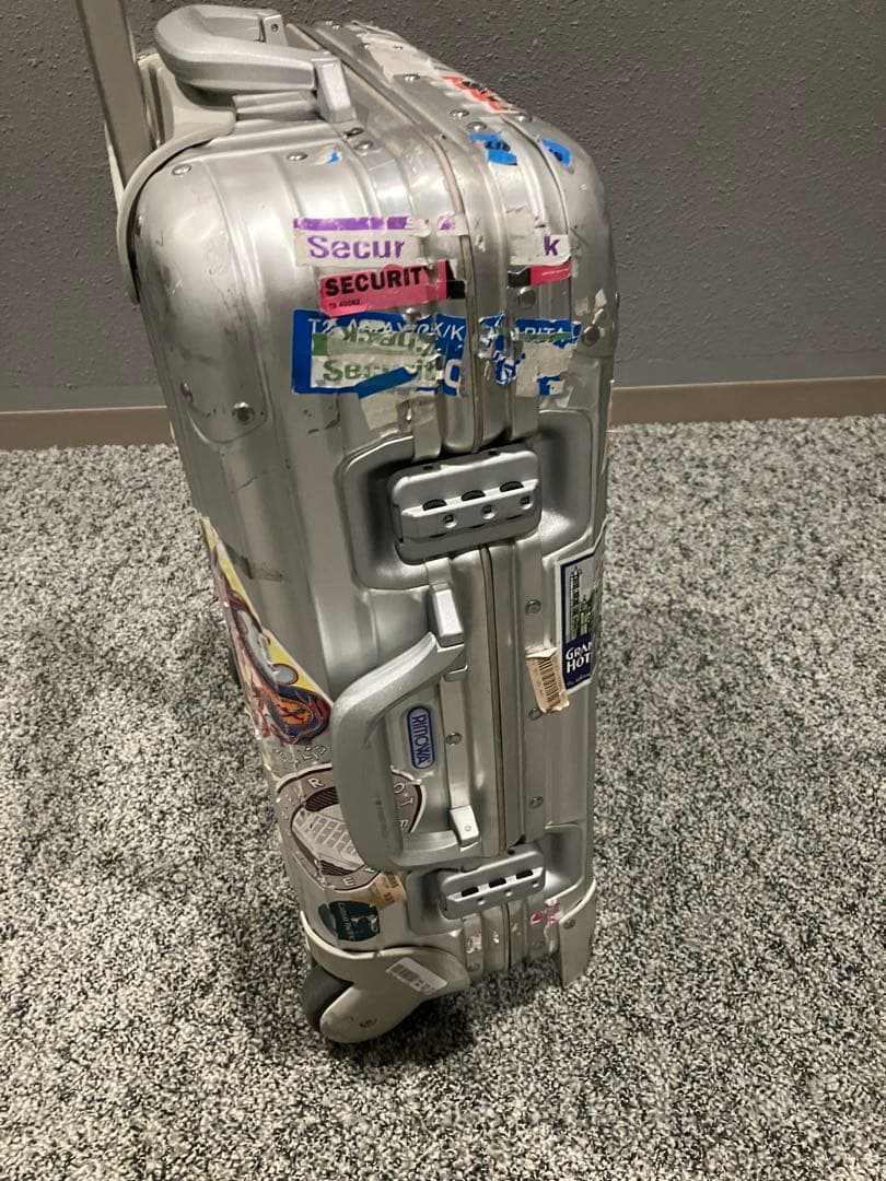 RIMOWAリモワトパーズ35リットルused二輪ジュラルミン