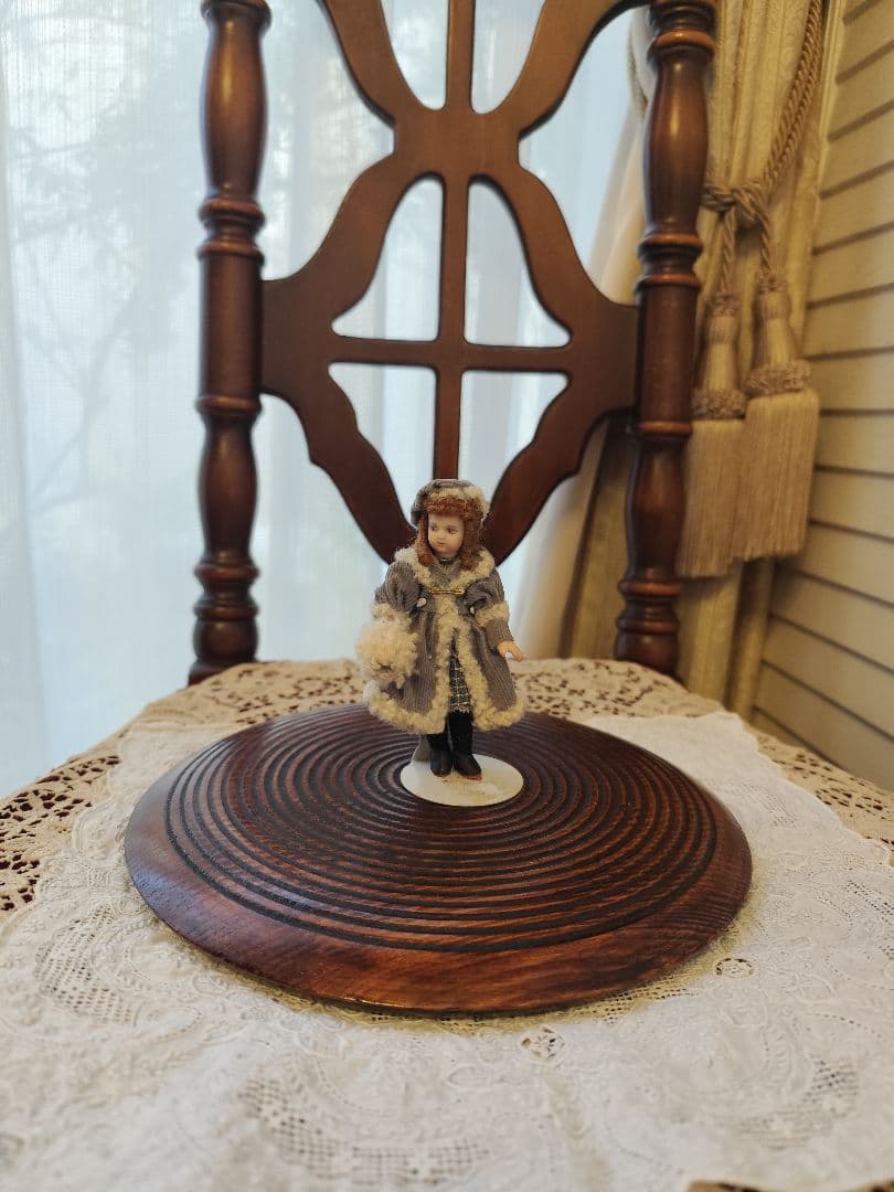 ミニョネット　10センチ程　　ビスクドール　人形