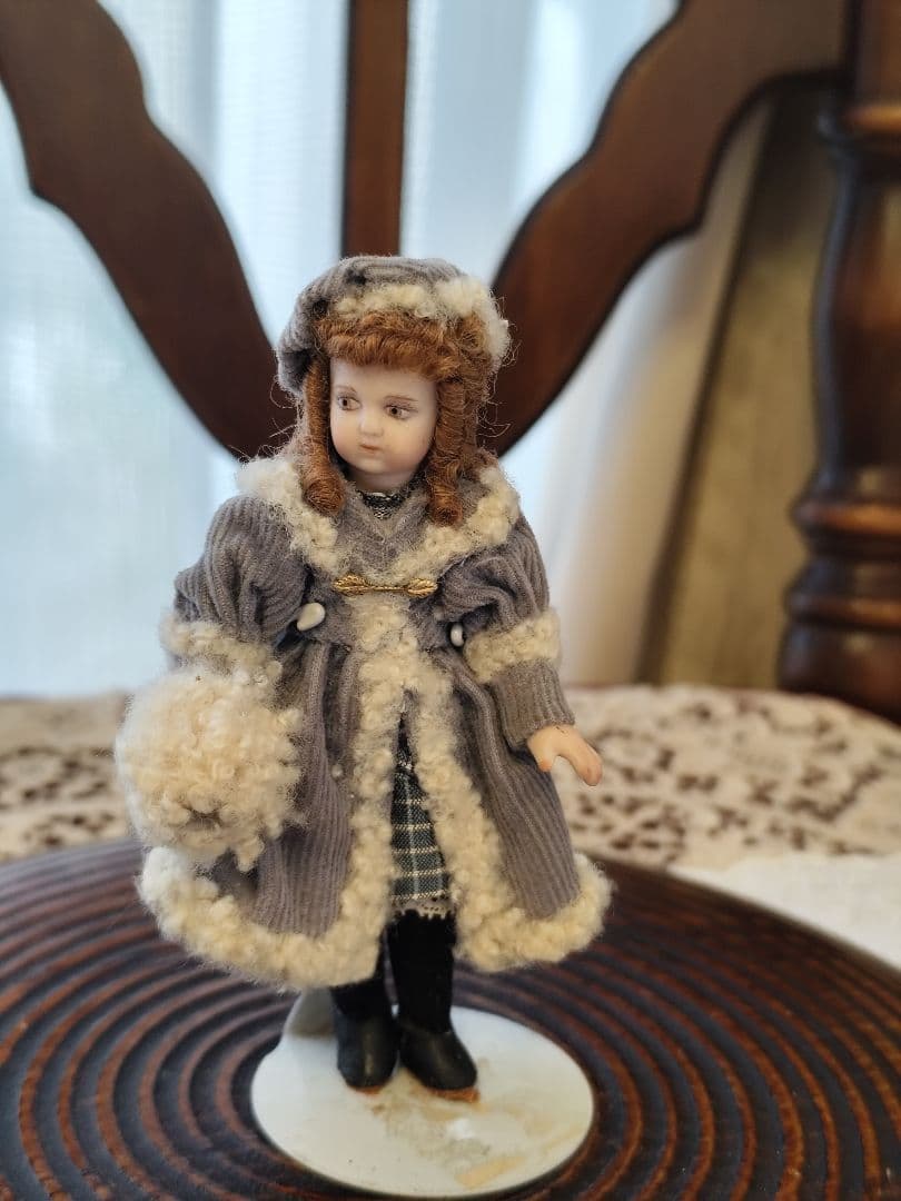 ミニョネット　10センチ程　　ビスクドール　人形