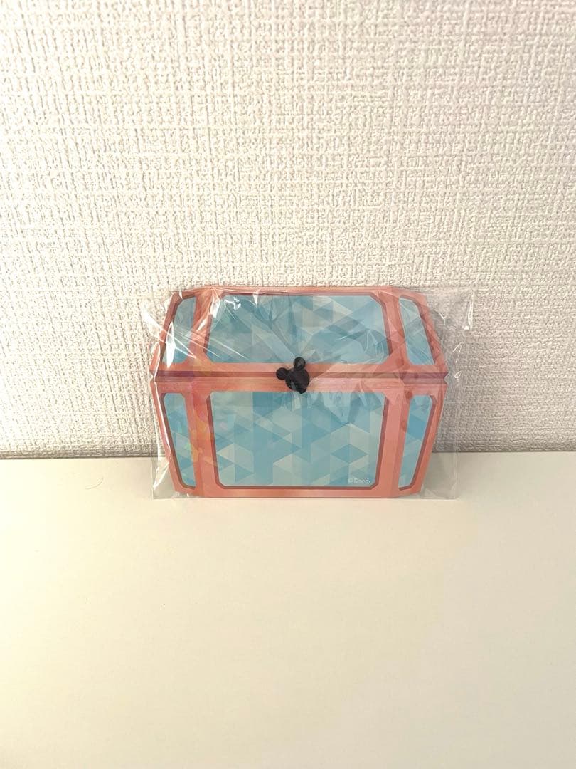 【非売品】ディズニー　ミッキーマウス 宝箱デザイン ピンバッジ