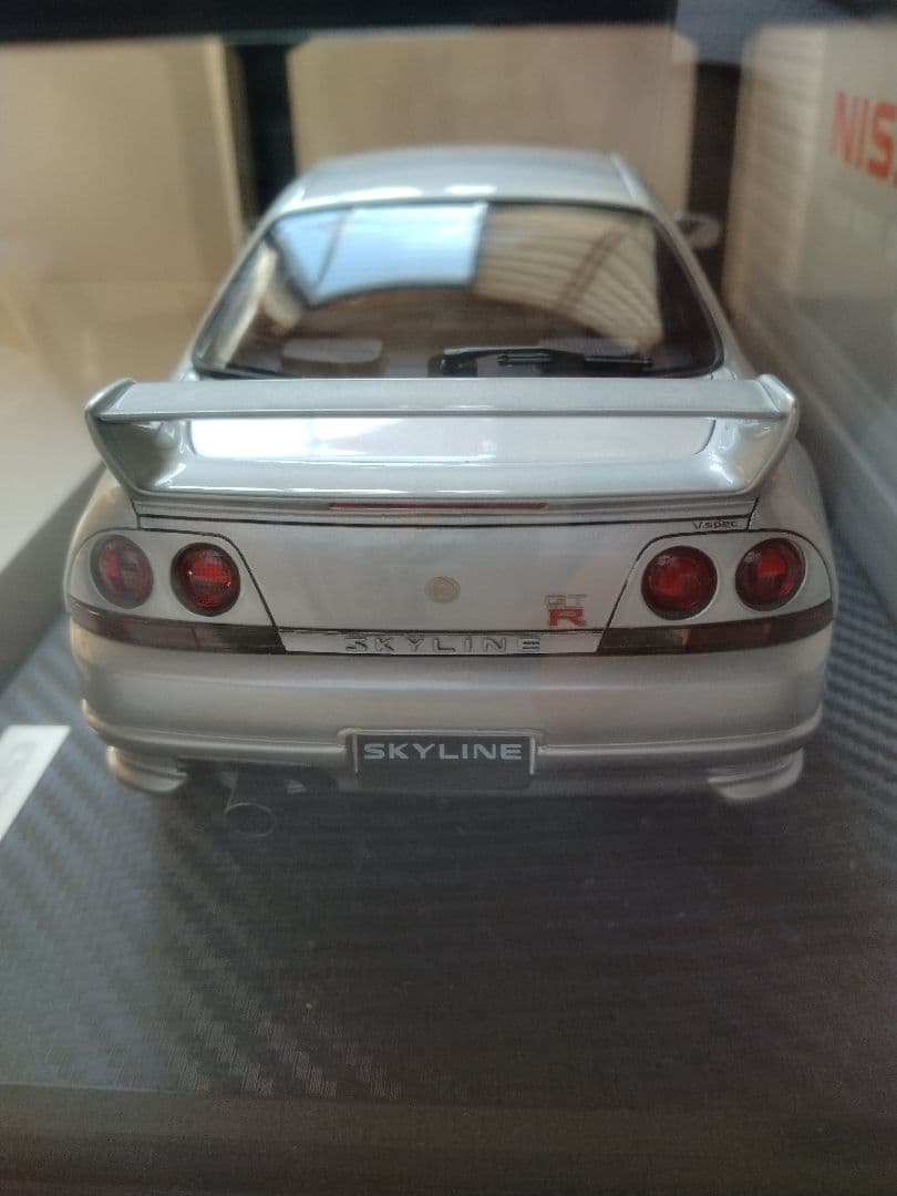 カッキー　1/18 ニッサン スカイライン GT-R BCNR33