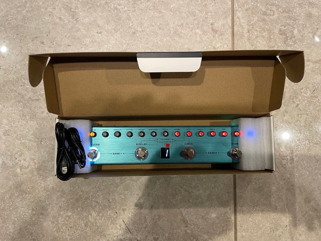 【新品同様】M-VAVE TANK-G バッテリー内蔵マルチエフェクター