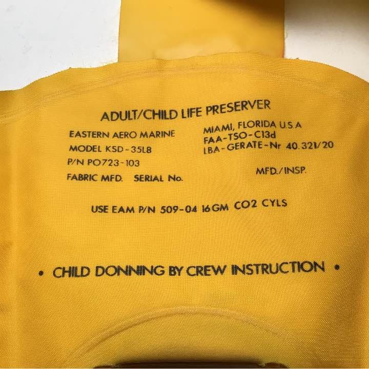 【非売品】飛行機B737で使用されていたライフベスト(DEMO用)